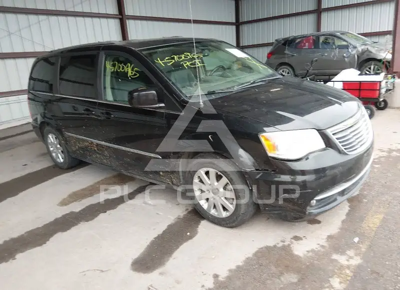 2015 Chrysler TOWN & COUNTRY photo