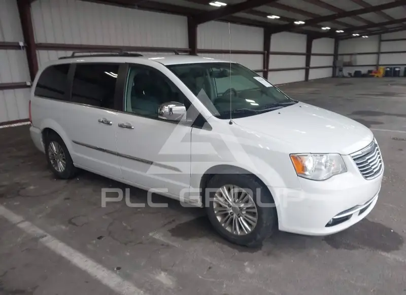 2015 Chrysler TOWN & COUNTRY фото