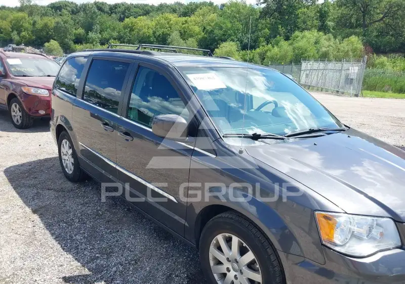2015 Chrysler TOWN & COUNTRY фото