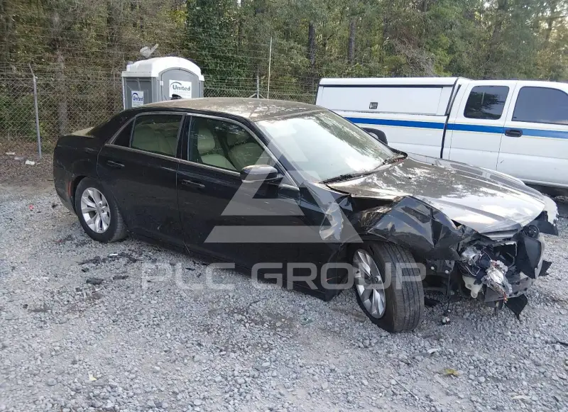 2015 Chrysler 300 photo