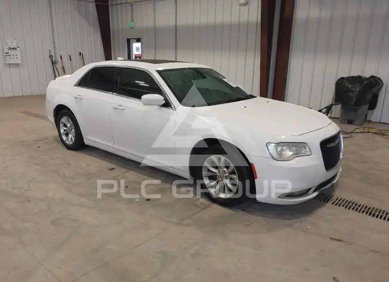 2015 Chrysler 300 photo