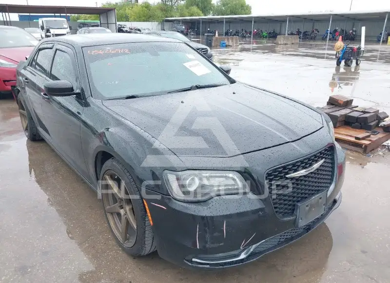 2015 Chrysler 300 фото