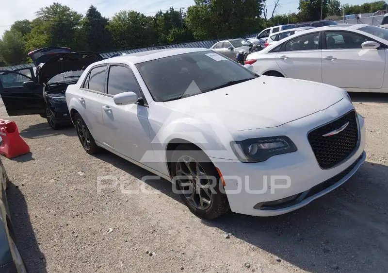 2015 Chrysler 300 photo