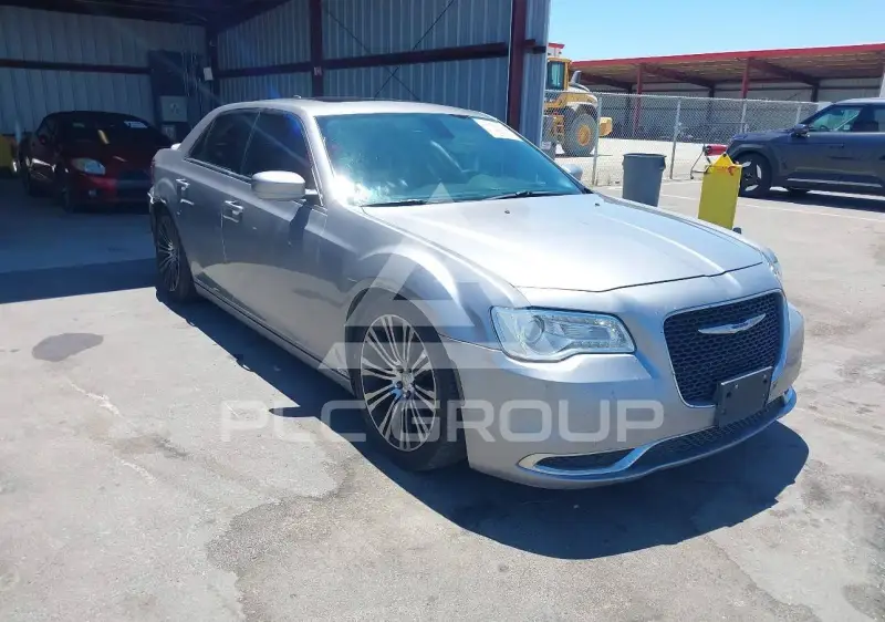 2015 Chrysler 300 фото