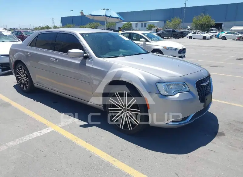 2015 Chrysler 300 фото
