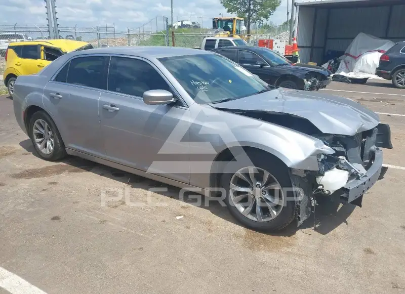 2015 Chrysler 300 фото