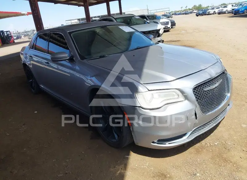 2015 Chrysler 300 фото
