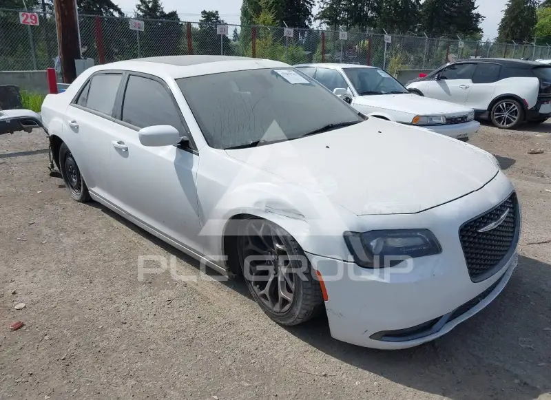 2015 Chrysler 300 фото