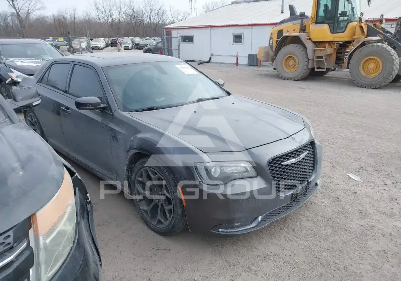 2015 Chrysler 300 фото