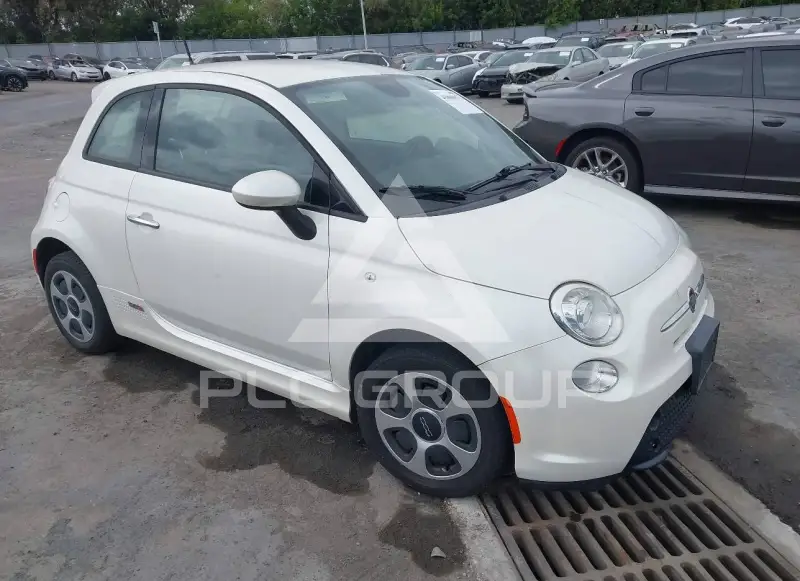 2015 Fiat 500 фото