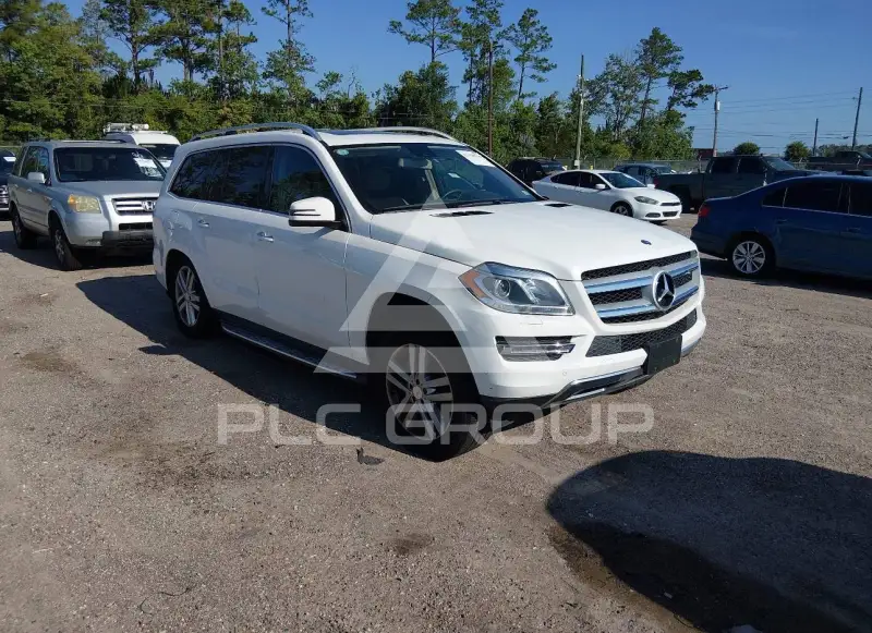 2015 Mercedes Benz GL 450 фото