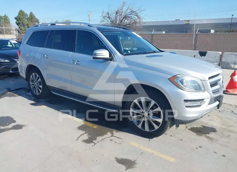 2015 Mercedes Benz GL 450 фото