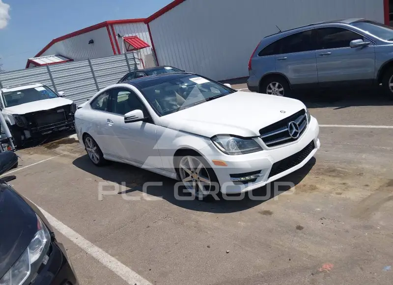 2015 Mercedes Benz C 250 фото