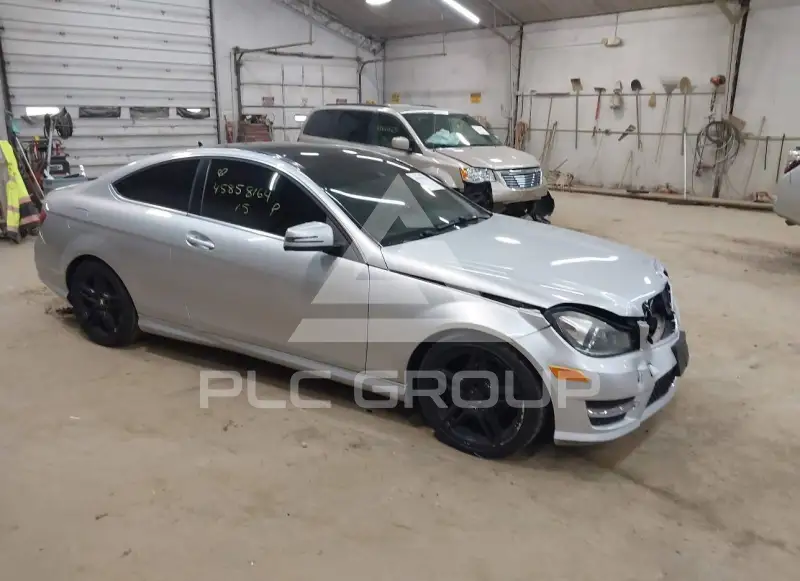 2015 Mercedes Benz C 250 фото