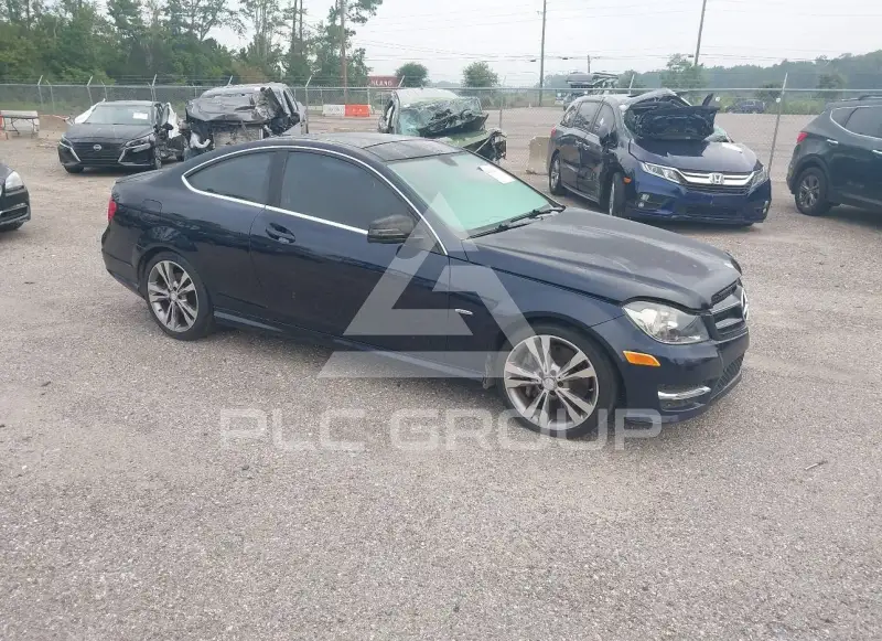 2015 Mercedes Benz C 250 фото