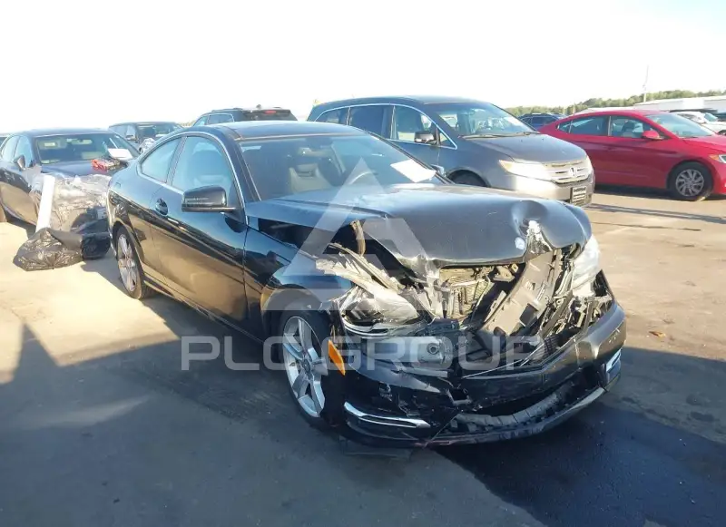 2015 Mercedes Benz C 250 photo