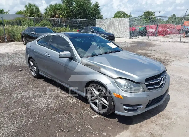 2015 Mercedes Benz C 250 фото