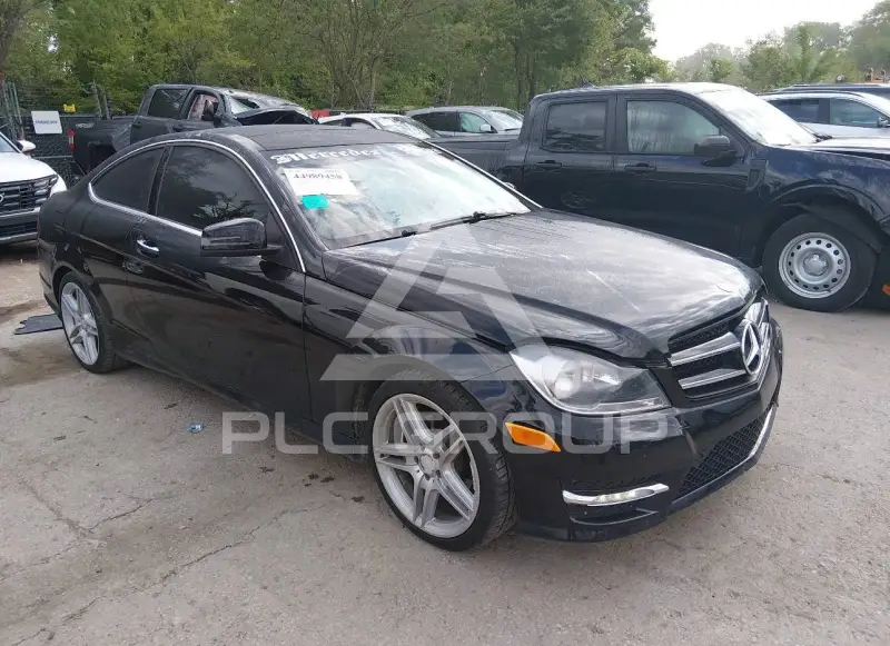2015 Mercedes Benz C 250 фото