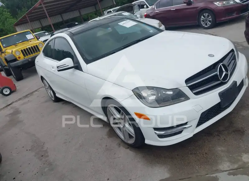 2015 Mercedes Benz C 250 фото