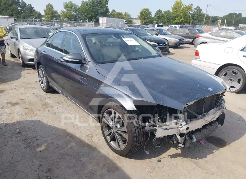 2015 Mercedes Benz C 300 фото