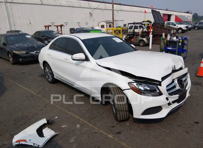 2015 Mercedes Benz C 300 фото