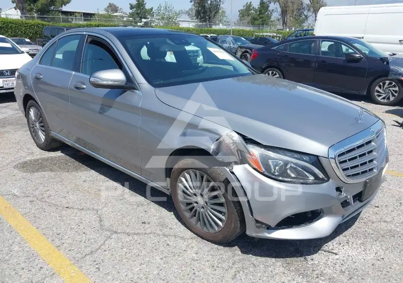 2015 Mercedes Benz C 300 фото