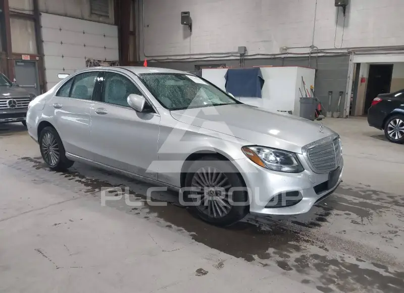 2015 Mercedes Benz C 300 photo