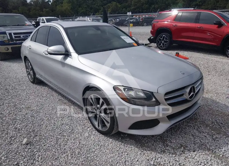 2015 Mercedes Benz C 300 фото