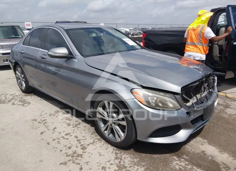 2015 Mercedes Benz C 300 фото