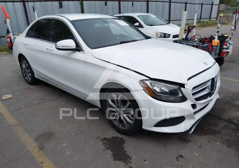 2015 Mercedes Benz C 300 фото