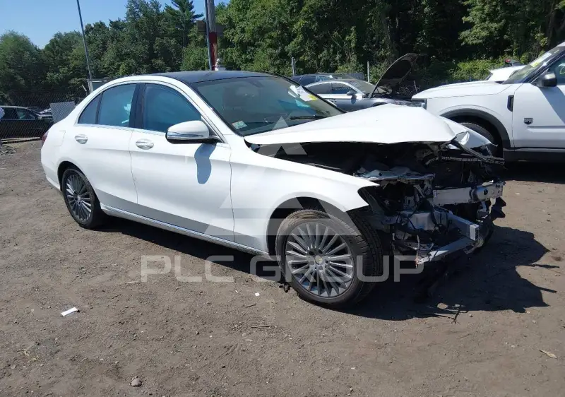 2015 Mercedes Benz C 300 фото