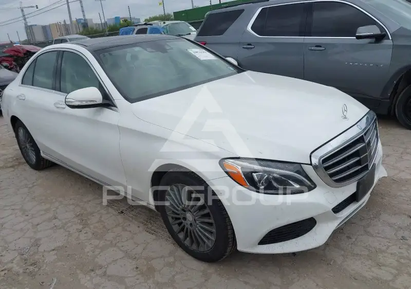 2015 Mercedes Benz C 300 фото