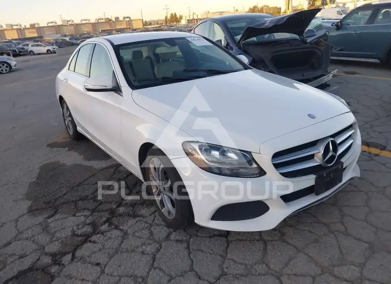 2015 Mercedes Benz C 300 фото