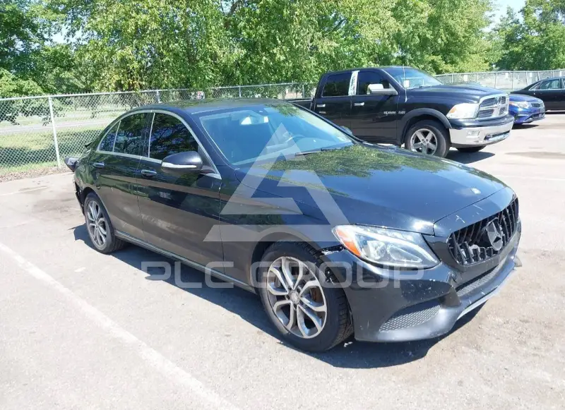 2015 Mercedes Benz C 300 фото