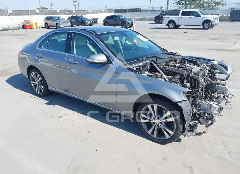 2015 Mercedes Benz C 300 фото