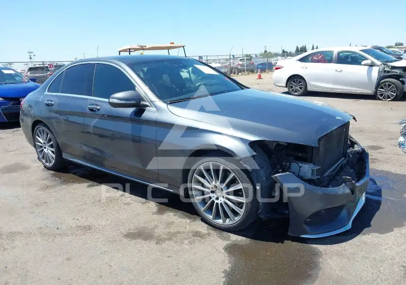 2015 Mercedes Benz C 300 фото