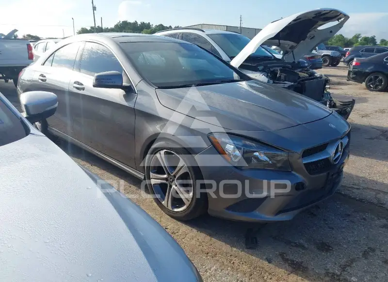 2015 Mercedes Benz CLA 250 фото