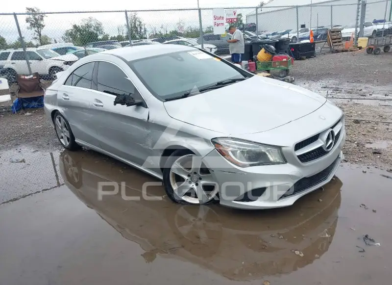 2015 Mercedes Benz CLA 250 фото