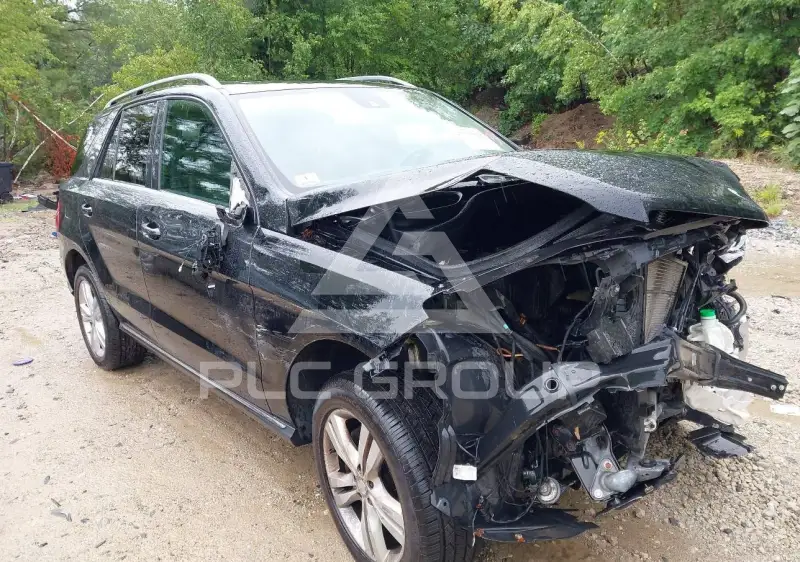2015 Mercedes Benz ML 350 photo