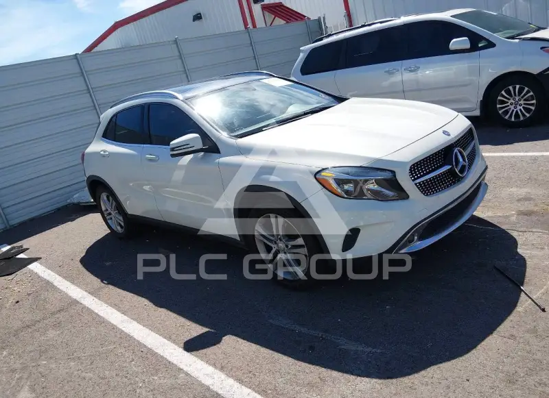 2015 Mercedes Benz GLA 250 photo