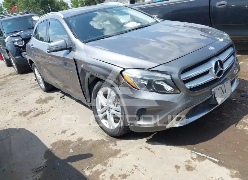 2015 Mercedes Benz GLA 250 фото
