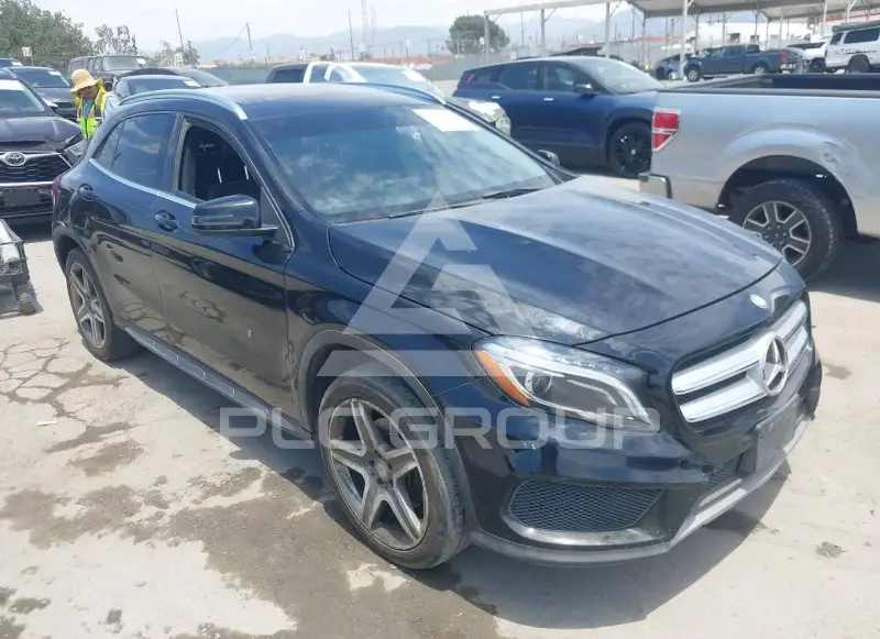 2015 Mercedes Benz GLA 250 photo