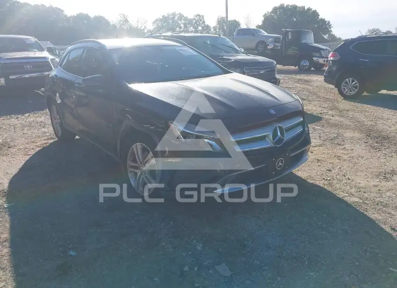 2015 Mercedes Benz GLA 250 photo