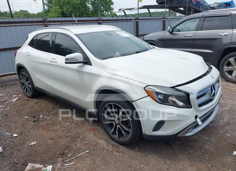 2015 Mercedes Benz GLA 250 фото