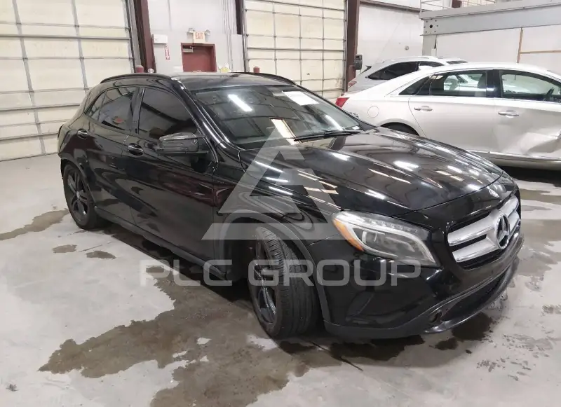 2015 Mercedes Benz GLA 250 photo