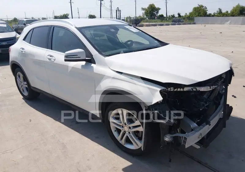 2015 Mercedes Benz GLA 250 фото