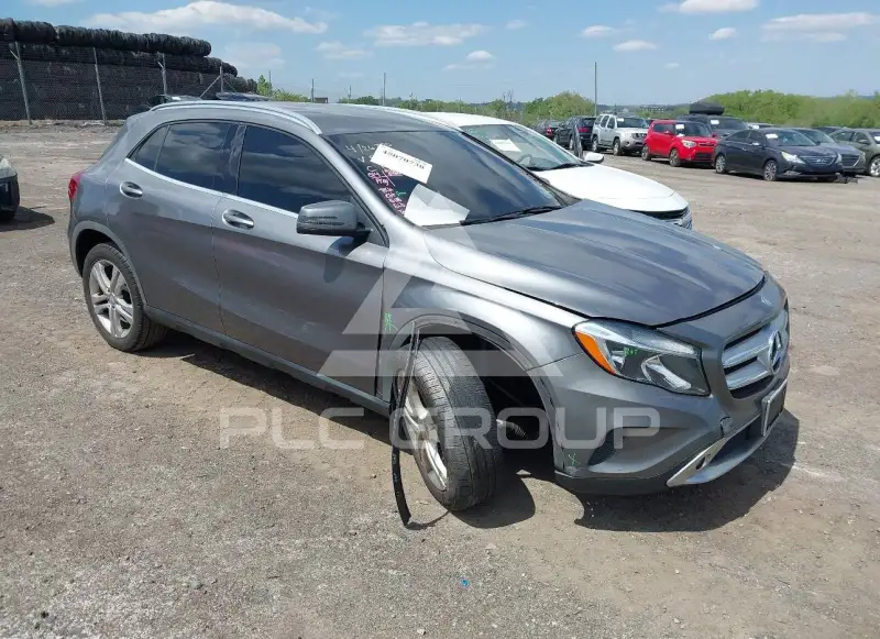 2015 Mercedes Benz GLA 250 photo