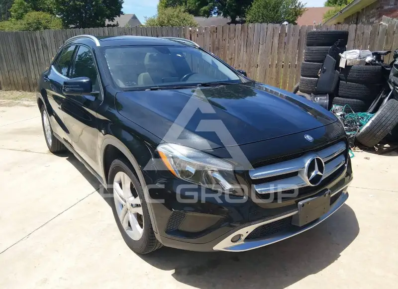 2015 Mercedes Benz GLA 250 фото