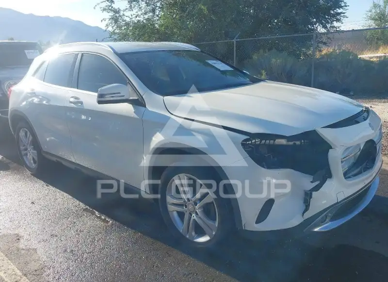 2015 Mercedes Benz GLA 250 фото