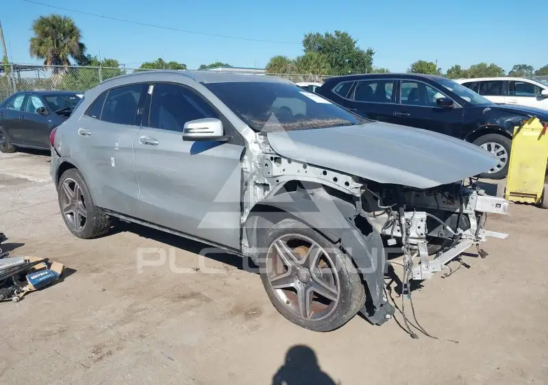 2015 Mercedes Benz GLA 250 фото